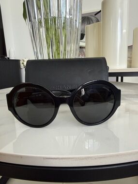 CHANEL Black Round Acetate Sunglasses with Case